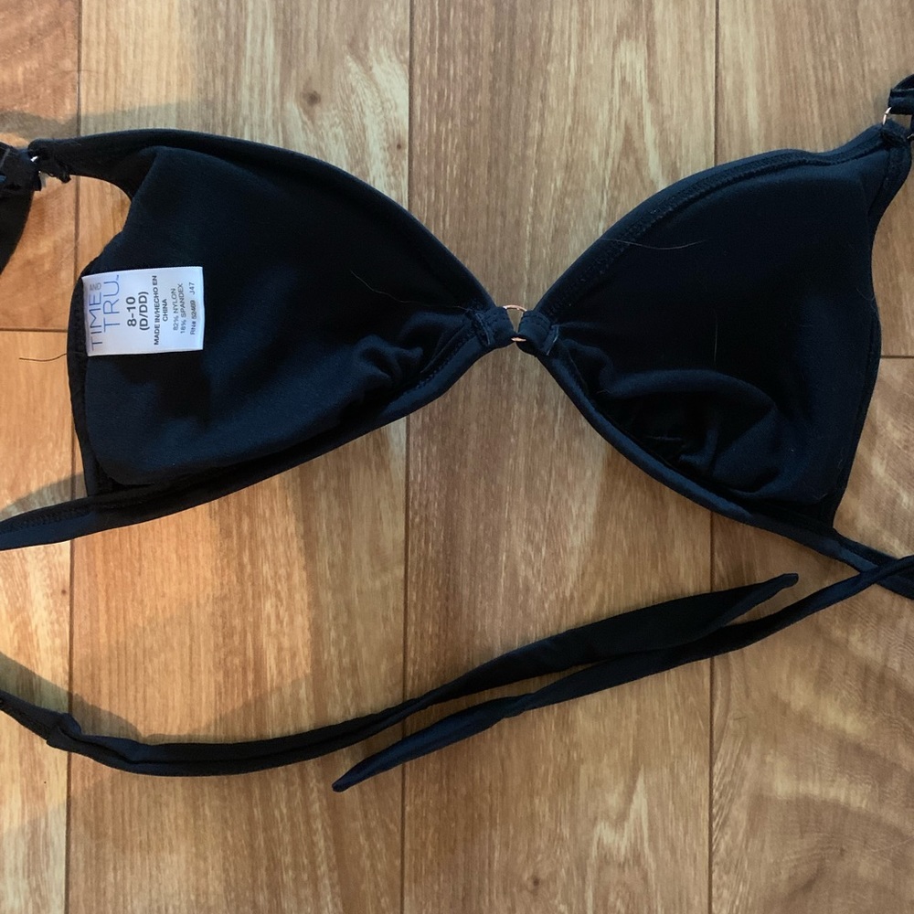 I’m selling a black bikini top - Picture 2 of 2